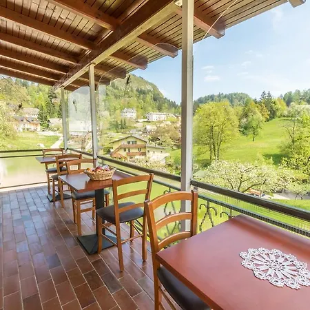 Zazer Penthouse